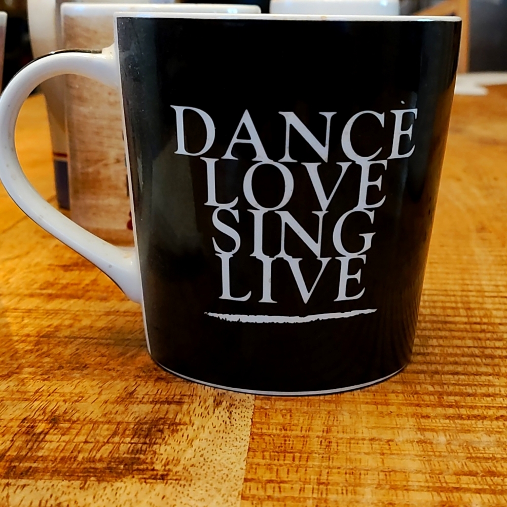 Dance love sing live mug
